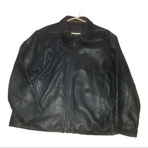 Men’s Genuine Black Leather Vest SizeLarge in Excellent Used Condition